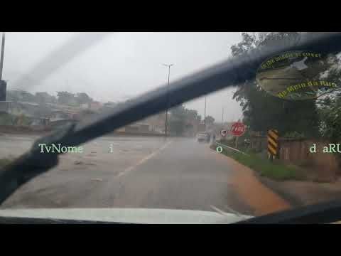 O ARRUDAS transborda em menos de 6 segundos! Motorista passa aperto quando o ribeir�o sobe e transborda de uma vez na sua frente - Avenida TEREZA CRISTINA / Belo Horizonte, MG